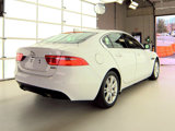 Used 2018 Jaguar XE Premium image 2