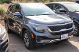 Used 2022 Kia Seltos EX image 2