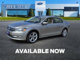 Used 2012 Volkswagen Passat TDI SEL Premium image 3