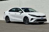 Used 2022 Kia Forte LXS image 2