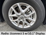 Used 2024 Chrysler Pacifica Touring-L image 2