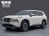 Used 2021 Nissan Rogue SV image 2