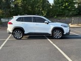 Used 2022 Toyota Corolla Cross XLE image 2