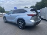 Used 2021 Toyota Highlander XLE image 5