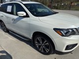 Used 2020 Nissan Pathfinder Platinum image 2