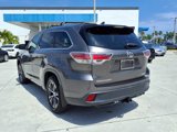 Used 2016 Toyota Highlander XLE image 3