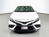 Used 2022 Toyota Camry SE image 2