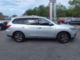 Used 2017 Nissan Pathfinder S image 2