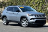Used 2022 Jeep Compass Latitude image 2