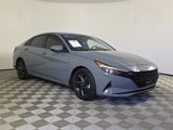Certified 2022 Hyundai Elantra SEL w/ Convenience Package image 2