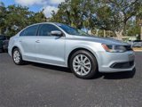 Used 2013 Volkswagen Jetta SE image 2