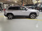 Used 2019 Jeep Cherokee Limited image 5