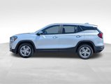 Used 2022 GMC Terrain SLE image 2