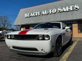Used 2014 Dodge Challenger SXT image 2