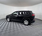 Used 2017 Jeep Cherokee Sport image 3