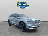 Used 2020 Lincoln Aviator Reserve w/ Equipment Group 202A image 3