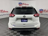 Used 2017 Nissan Rogue SV image 4