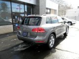 Used 2013 Volkswagen Touareg Sport image 6