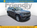 Used 2023 Jeep Grand Cherokee Laredo image 3