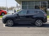 New 2025 Jeep Compass Limited image 2