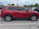 Used 2017 Nissan Rogue SV image 4