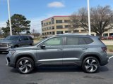 New 2025 Volkswagen Taos SE image 2