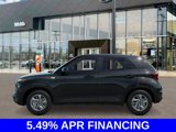 New 2025 Hyundai Venue SE image 3