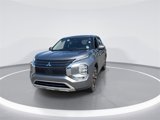 Used 2023 Mitsubishi Outlander SE image 3