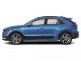 Used 2023 Kia Niro SX Touring image 3