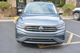 Used 2022 Volkswagen Tiguan SE image 2