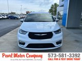 Used 2023 Chrysler Pacifica Touring-L image 2