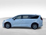 Used 2023 Chrysler Voyager LX image 5