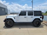 Used 2018 Jeep Wrangler Unlimited Sahara image 6