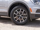 Used 2021 Volkswagen Tiguan SE image 3
