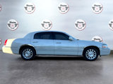 Used 2007 Lincoln Town Car Signature image 4
