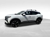 New 2025 Nissan Kicks SR image 2