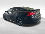 Used 2016 Nissan Maxima SR w/ Midnight Edition image 4