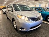 Used 2014 Toyota Sienna LE image 3
