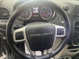 Used 2014 Chrysler Town & Country Touring image 2