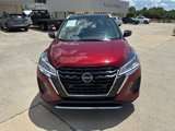 Used 2022 Nissan Kicks SV image 3