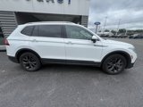 Used 2022 Volkswagen Tiguan SE image 2