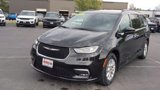 Used 2022 Chrysler Pacifica Touring-L image 4