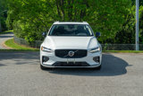 Used 2025 Volvo S60 B5 Core image 4