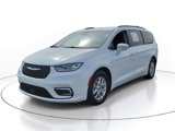 Used 2022 Chrysler Pacifica Touring-L image 2