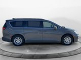 Used 2022 Chrysler Pacifica Touring-L image 2
