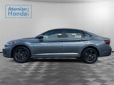 Used 2024 Volkswagen Jetta SE image 2