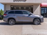 Used 2019 Toyota Highlander LE image 4