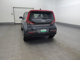 Used 2022 Kia Soul LX image 6