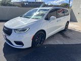 Used 2021 Chrysler Pacifica Limited w/ S Appearance Package image 3