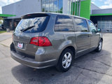 Used 2010 Volkswagen Routan SE image 5